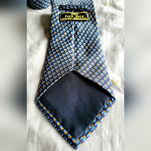 Italian Silk Necktie - Picture 3 of 4